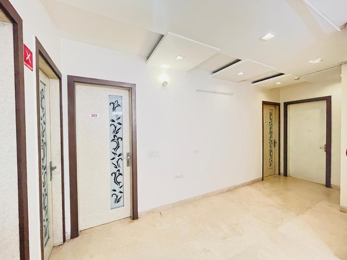 Hotel Park Pride Pitampura New Delhi, Couple Friendly Экстерьер фото